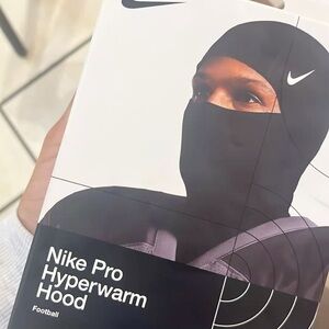 Nike Pro Hyperwarm Hood in Black